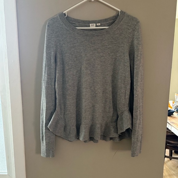 GAP Gray Peplum Long Sleeve Top - Picture 1 of 5